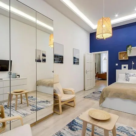 Blue Diamond Residency 4br, 2bth. 14 Ppl Διαμέρισμα Βουδαπέστη